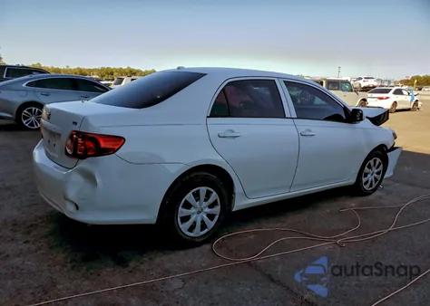 2010 Toyota Corolla Base z USA, uszkodzony, nr VIN 2T1BU4EE0AC300556